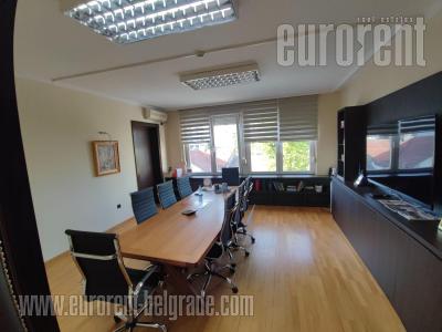 Office space, 300 m<sup>2</sup>