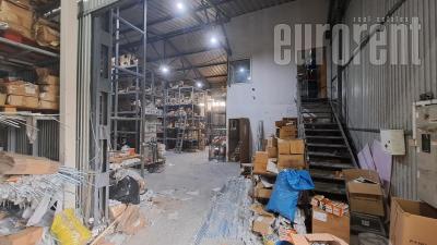 Warehouse, 450 m<sup>2</sup> + 300 m<sup>2</sup>