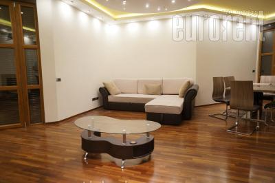 Kuća, 400 m<sup>2</sup>