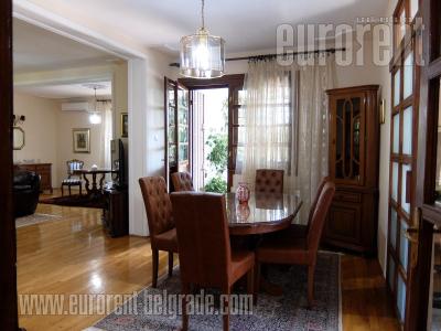 Kuća, 400 m<sup>2</sup>