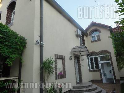 Kuća, 243 m<sup>2</sup>